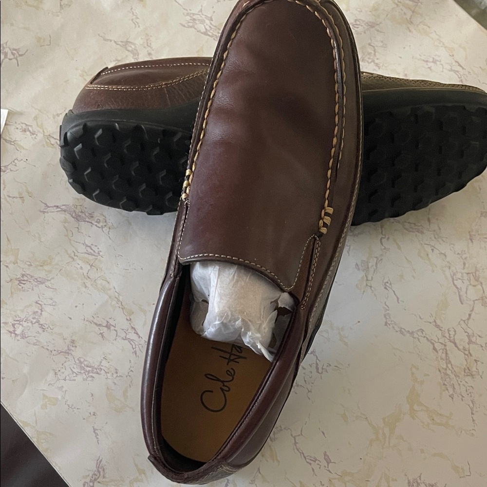 Well crafted men’s loafer shoes with durable all weather shoes.
